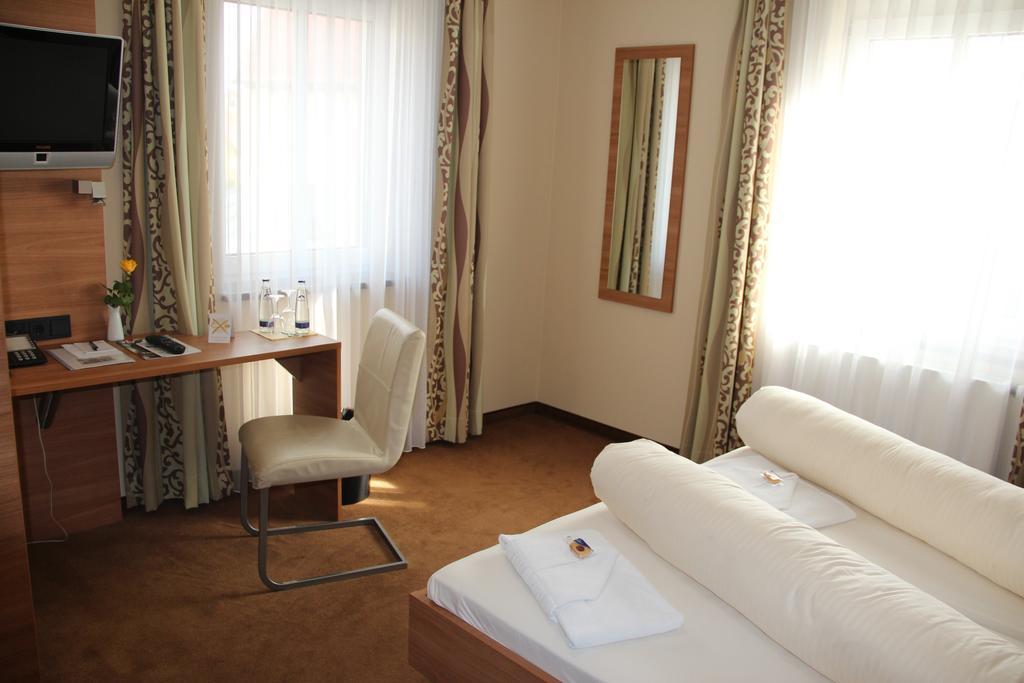 Hotel Gasthof Gross Bergkirchen  Dış mekan fotoğraf