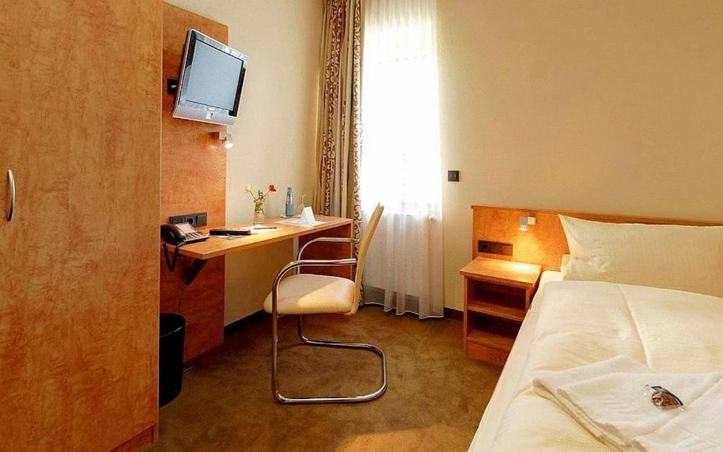 Hotel Gasthof Gross Bergkirchen  Dış mekan fotoğraf